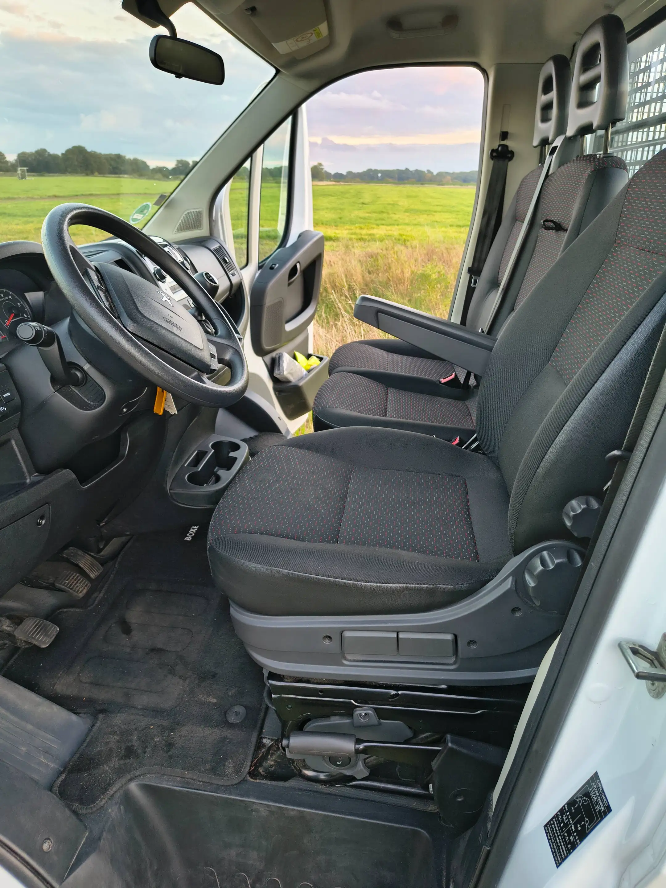Peugeot Boxer 333 L3 BlueHDi 140 Stop — photo 13