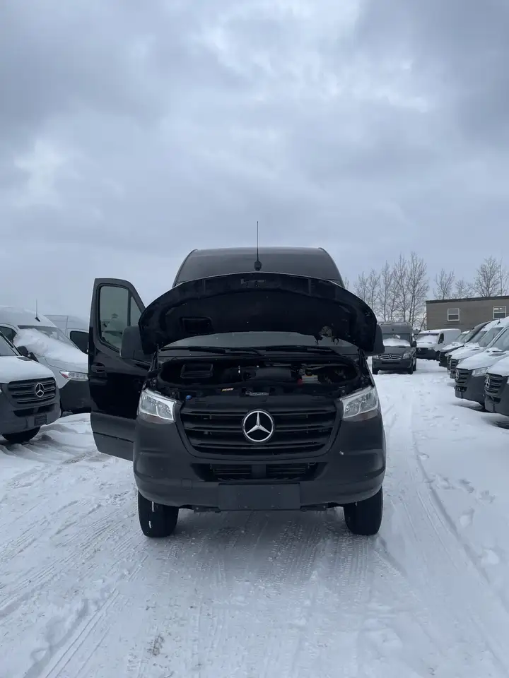 Mercedes-Benz Sprinter снимка Mercedes-Benz Sprinter