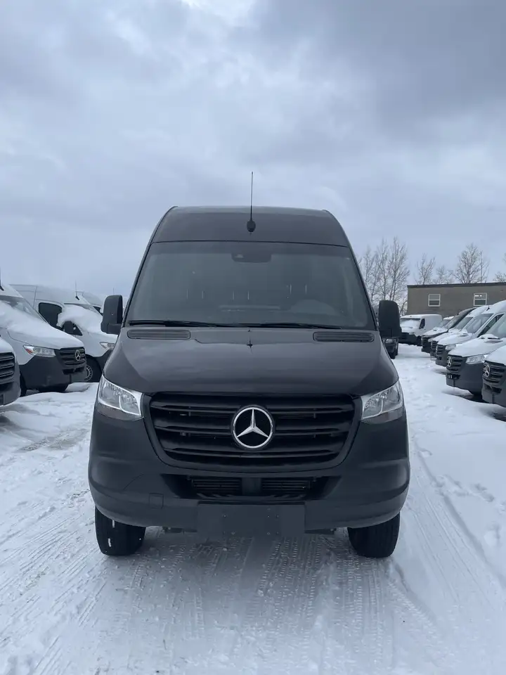 Mercedes-Benz Sprinter снимка Mercedes-Benz Sprinter