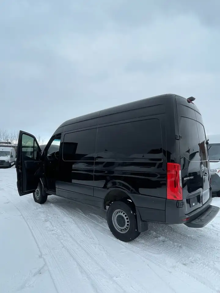Mercedes-Benz Sprinter снимка Mercedes-Benz Sprinter