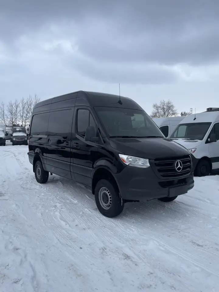 Mercedes-Benz Sprinter снимка Mercedes-Benz Sprinter