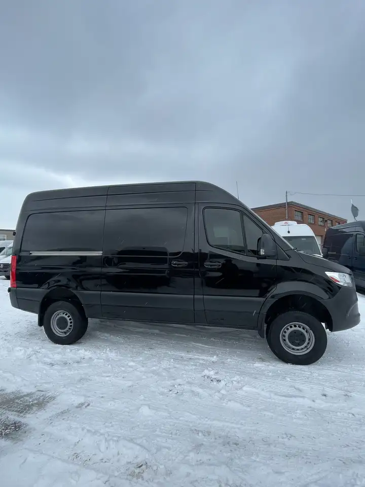 Mercedes-Benz Sprinter снимка Mercedes-Benz Sprinter