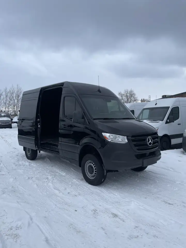 Mercedes-Benz Sprinter снимка Mercedes-Benz Sprinter