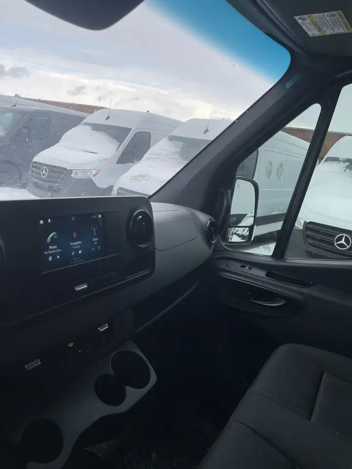 Mercedes-Benz Sprinter снимка Mercedes-Benz Sprinter
