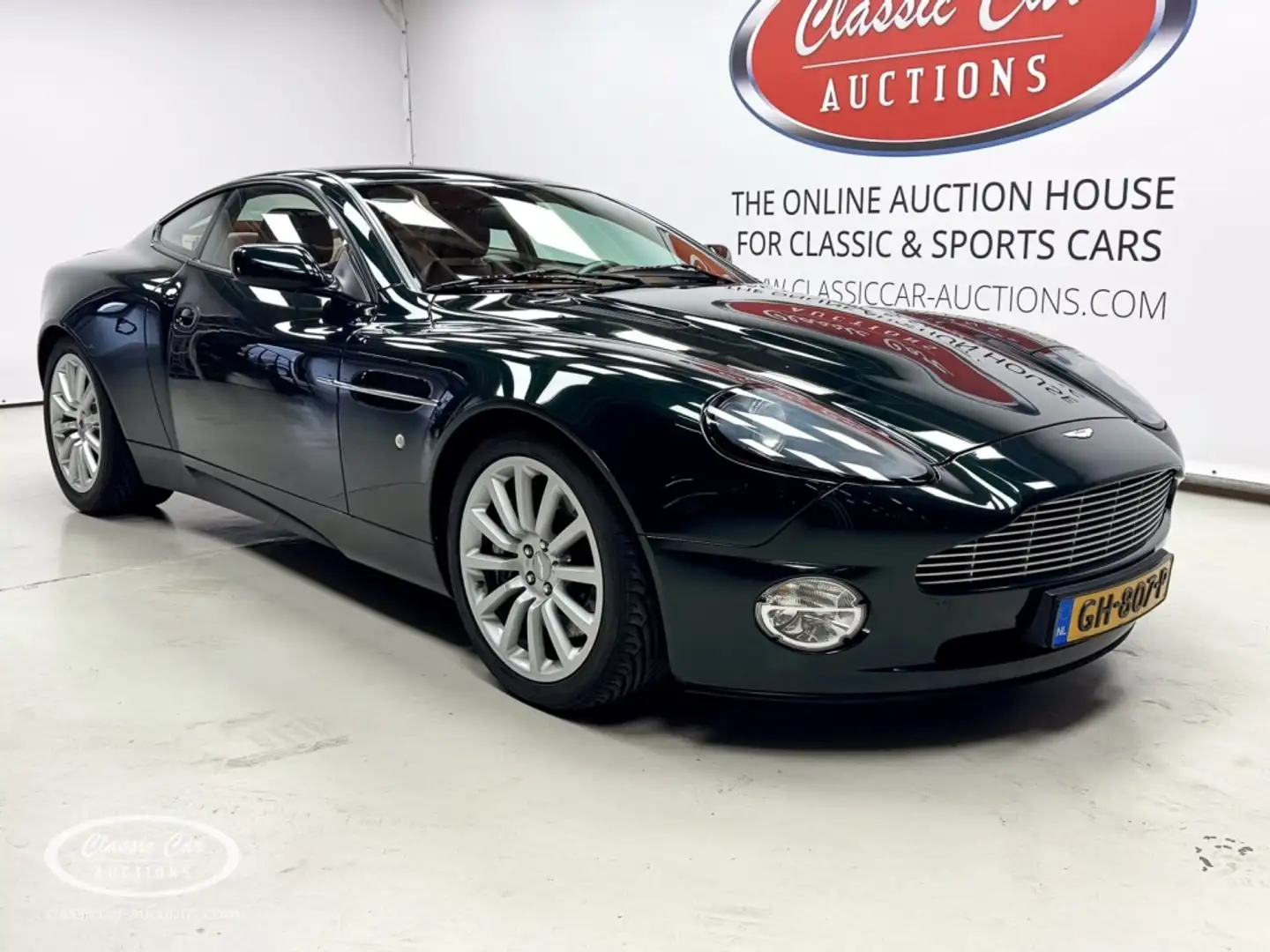 Aston Martin Vanquish V12 Vanquish  - ONLINE AUCTION Grün - 1