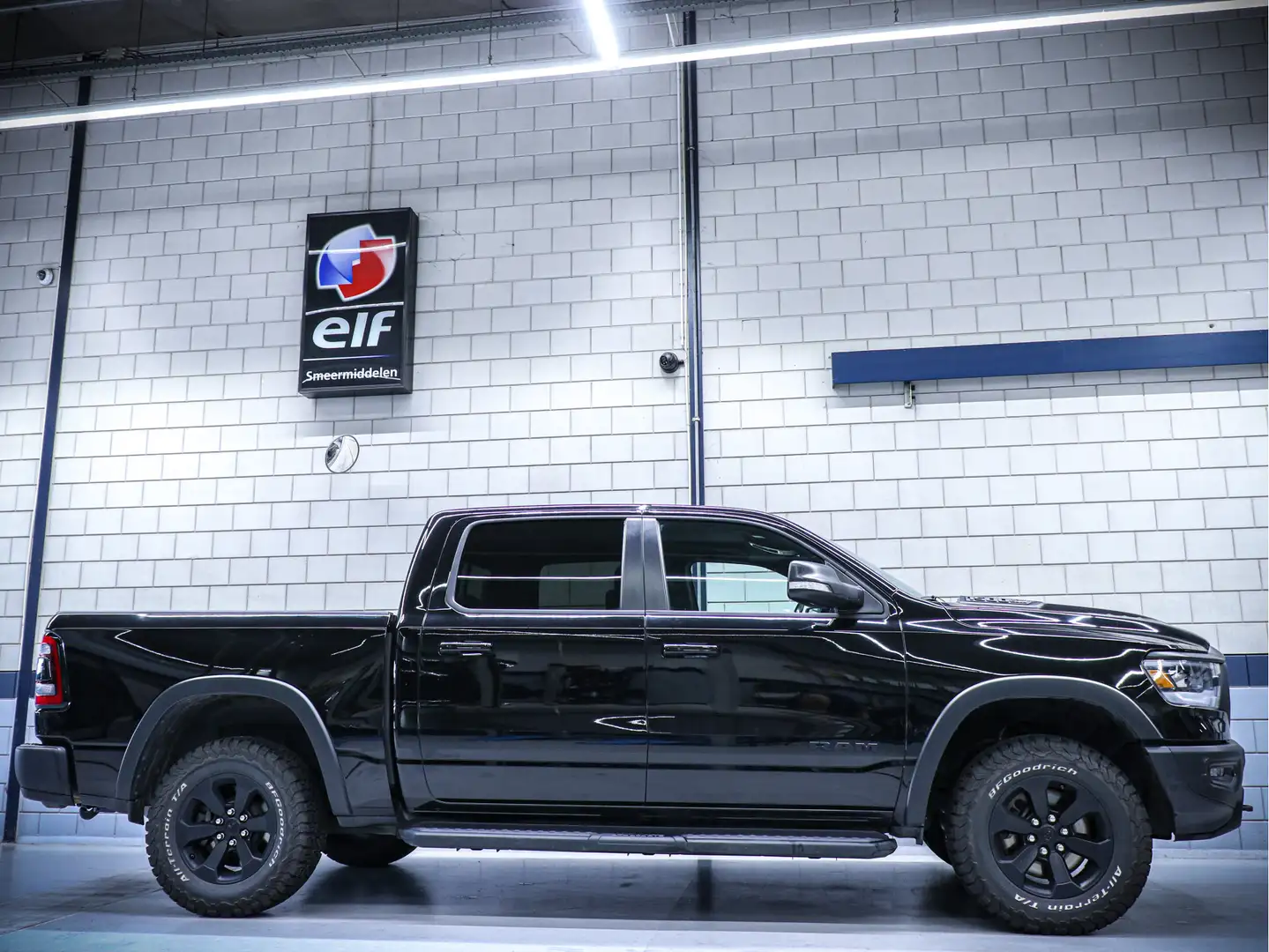 Dodge RAM 1500 Rebel Night | Luchtvering - Head-up - MWK | 5 Zwart - 2