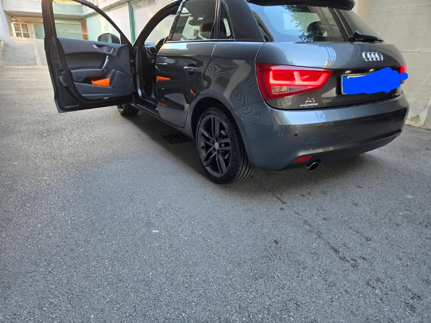 Audi Audi A1 TDI S LINE Серый - 1