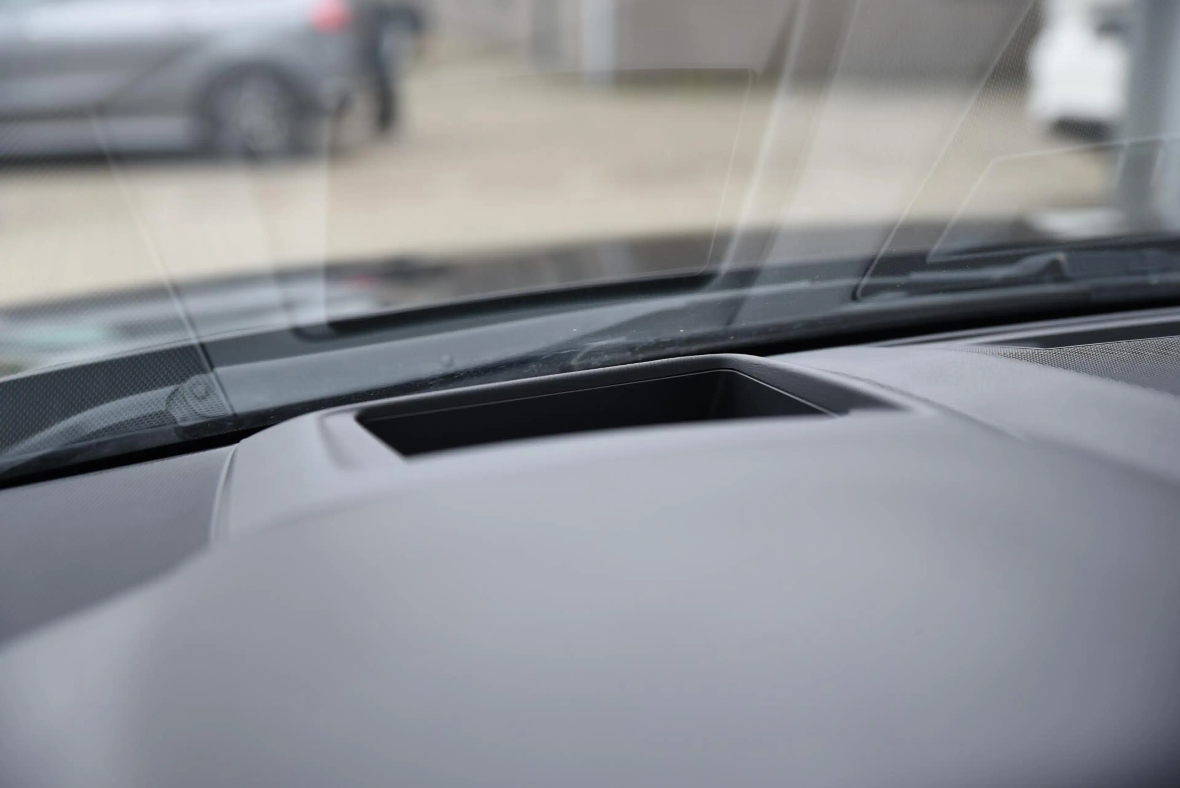Mazda 6 Sportbreak 2.5 SkyActiv-G 194 Signature — photo 31