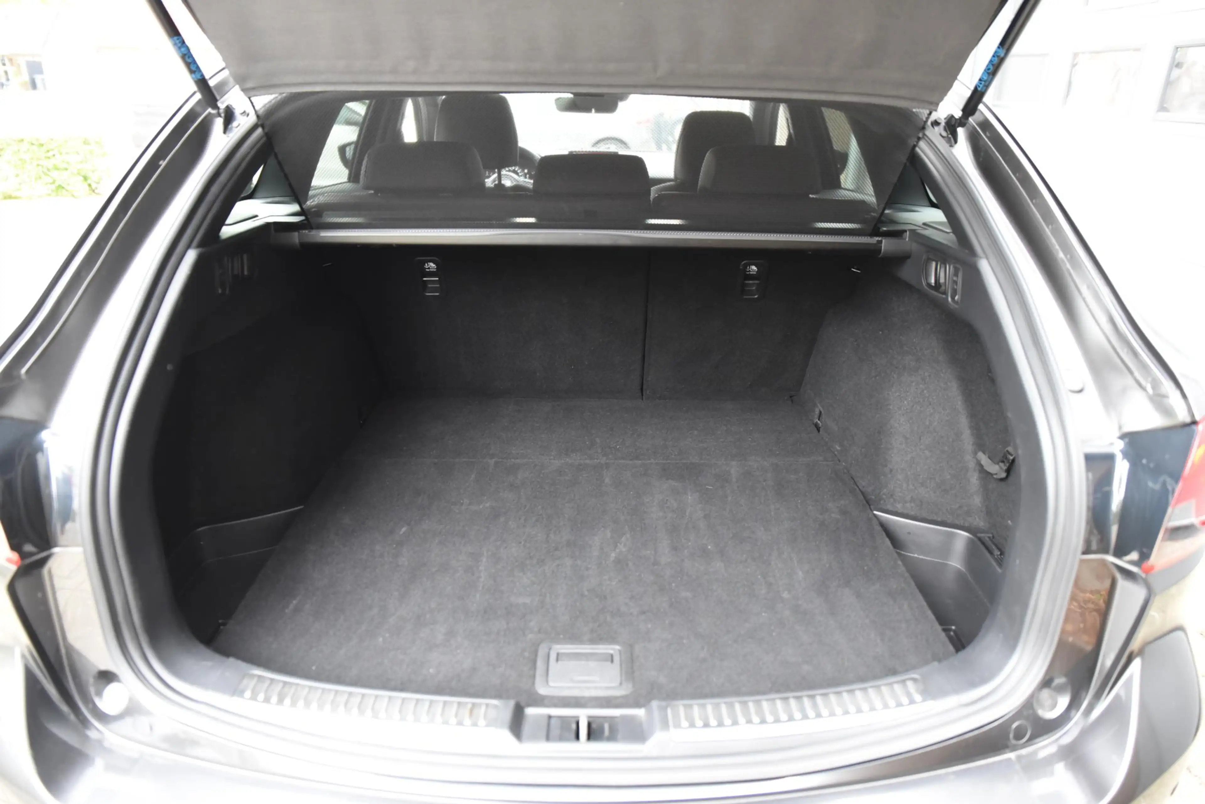 Mazda 6 Sportbreak 2.5 SkyActiv-G 194 Signature — photo 16