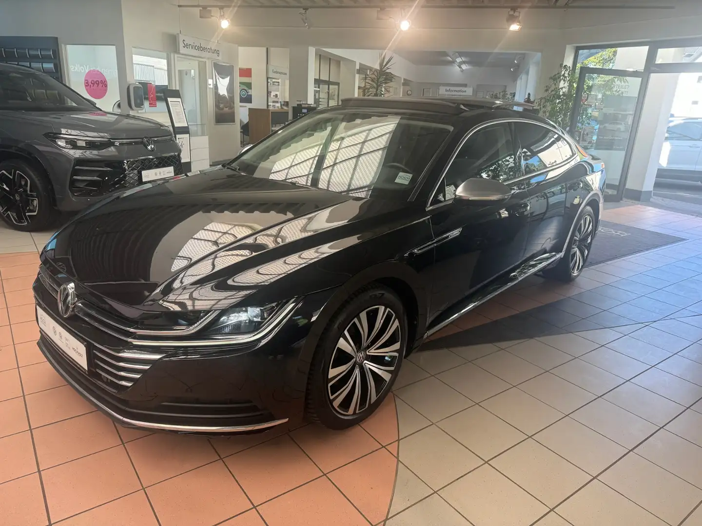 Volkswagen Arteon 2.0TSI Elegance+DSG+ACC Panoramadach+Navi Schwarz - 2