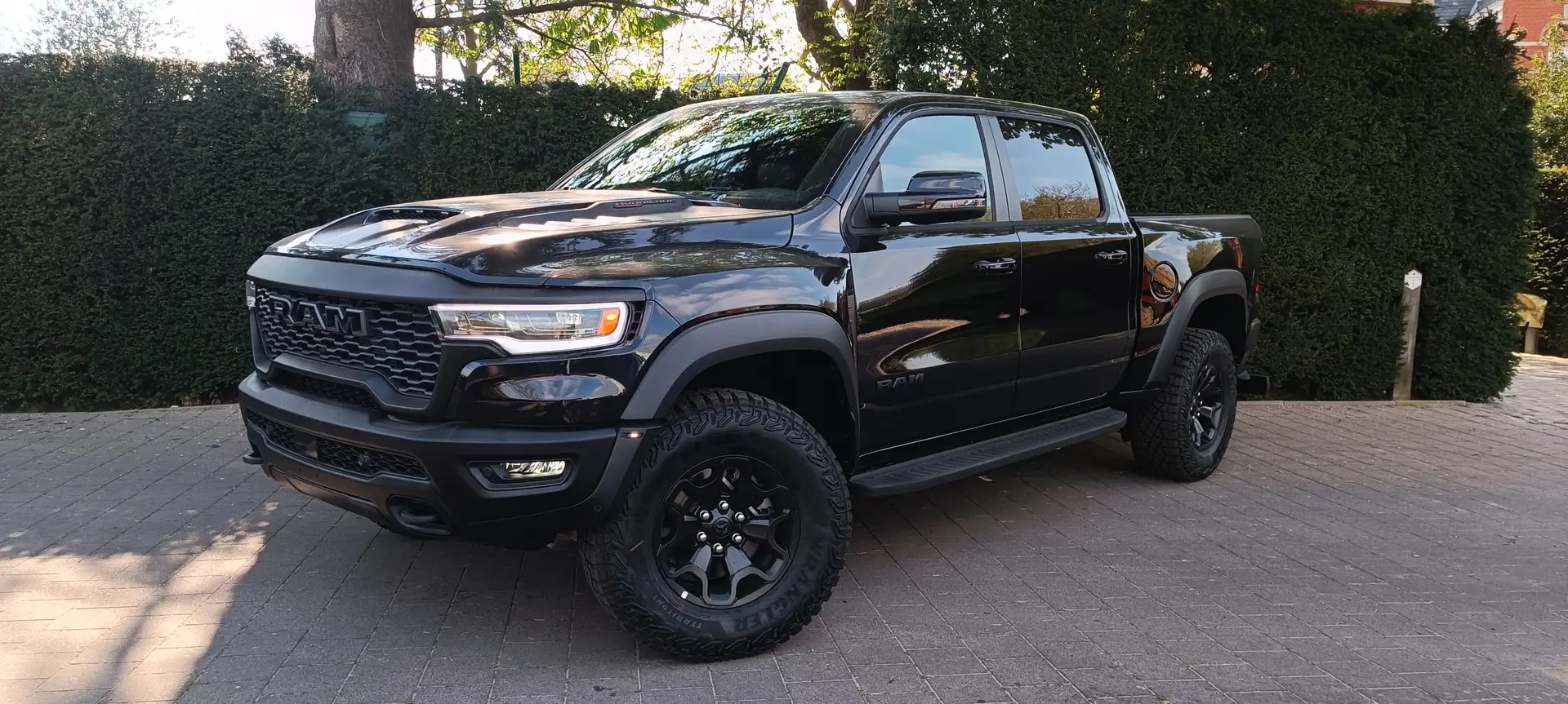 Dodge RAM RAM 1500 Crew Cab RHO Noir - 1