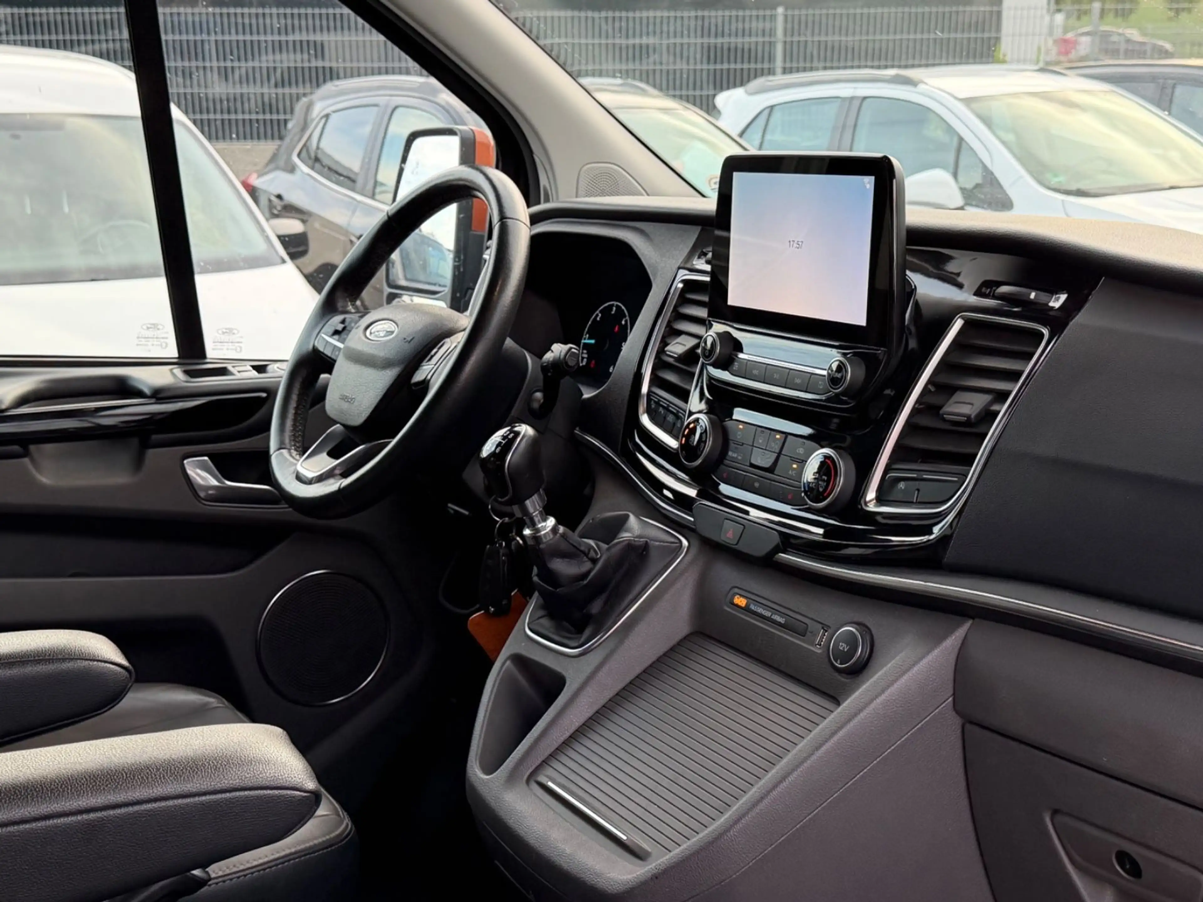 Ford Transit /Tourneo Custom Kombi 320 L1 Tourneo Tita — photo 9