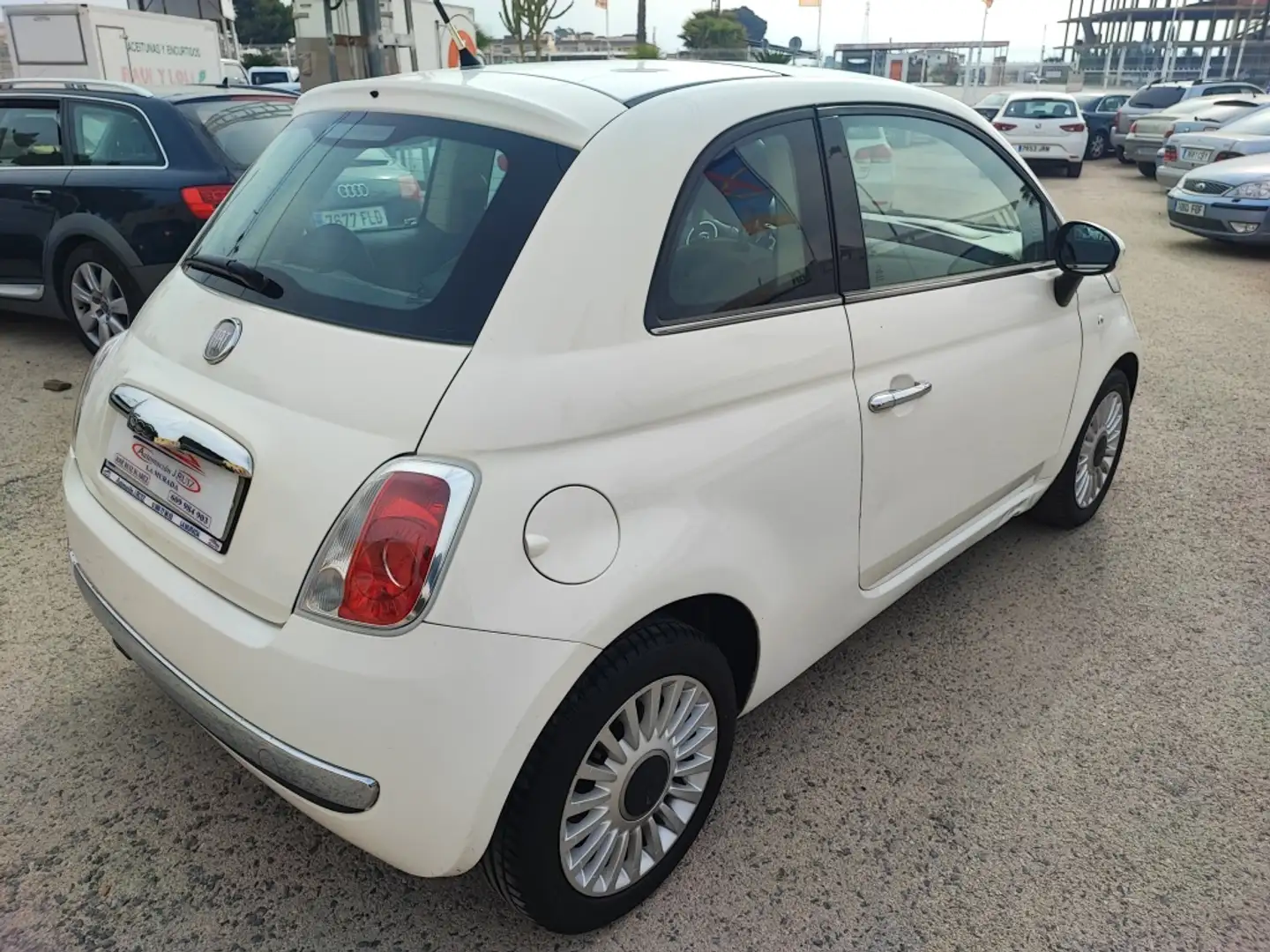 Fiat 500 Pequeño Manual de 3 Puertas - 2
