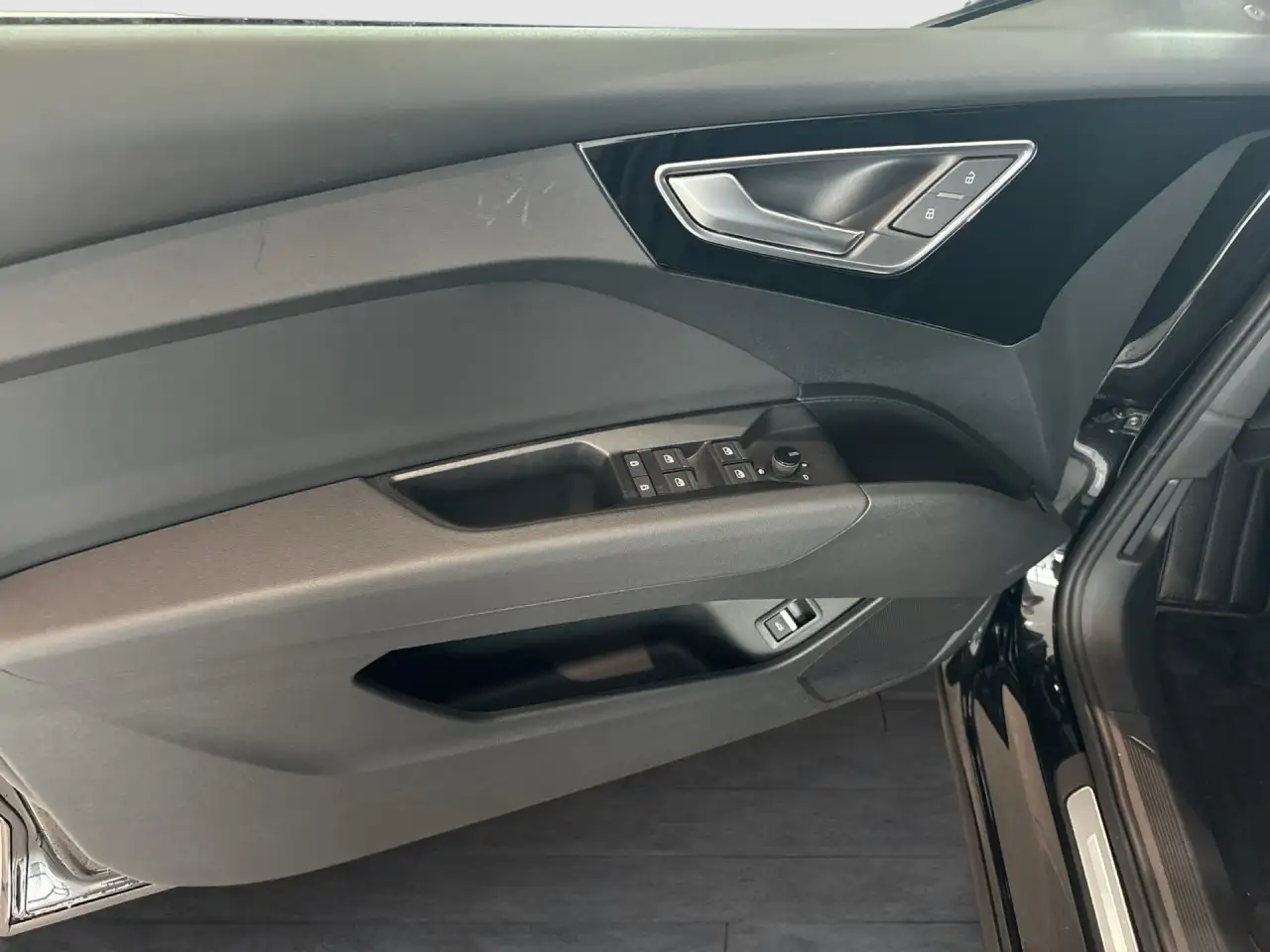 Audi Q4 e-tron 35 LED Navi S-line Exter.+Inter. SpSi LM20 Klima 15