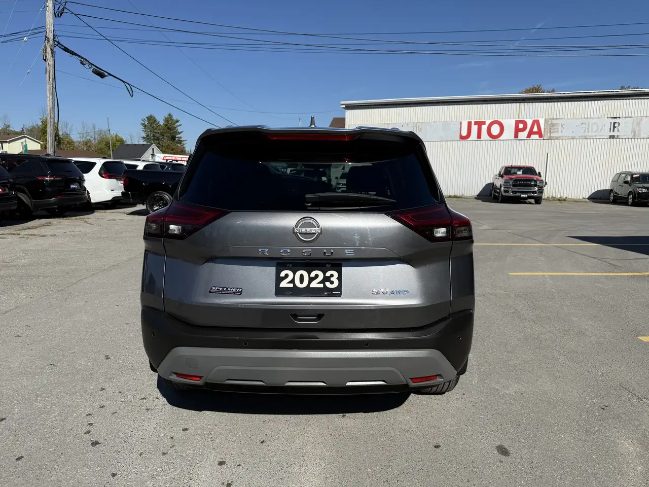 Nissan Rogue снимка Nissan Rogue