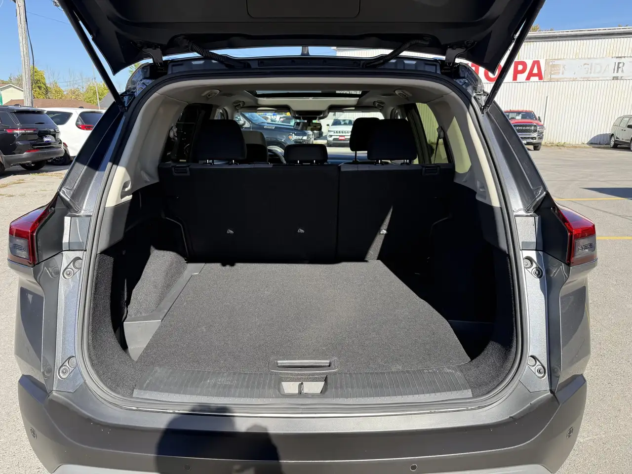 Nissan Rogue снимка Nissan Rogue