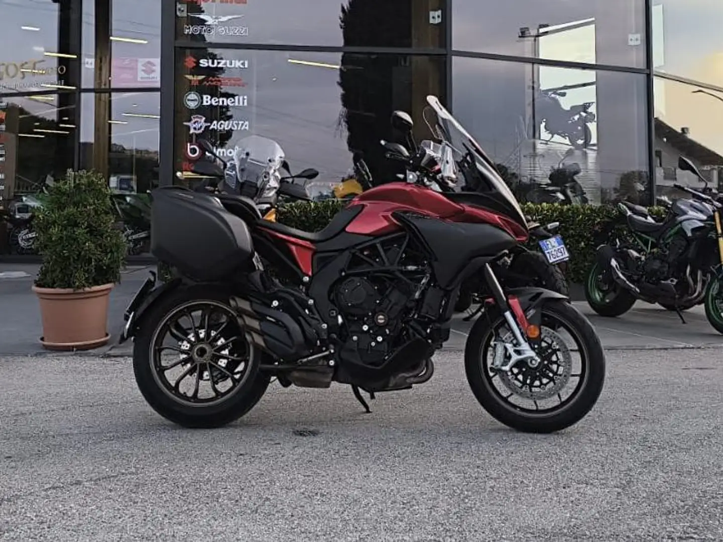 MV Agusta Turismo Veloce 800 lusso - 1