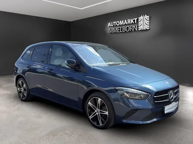 Mercedes-Benz 250 main image