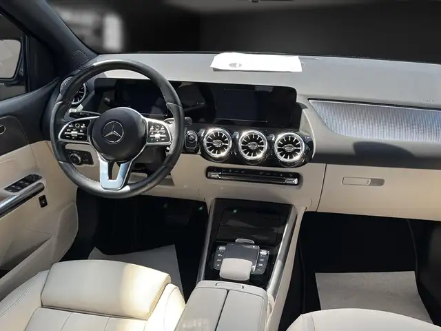 Mercedes-Benz 250 view 15