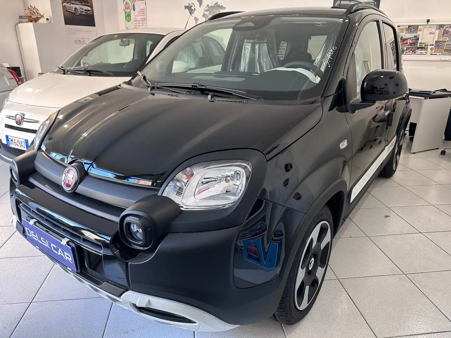 Fiat Panda Pandina Cross 1.0 firefly hybrid KM ZERO 2025 Noir - 1