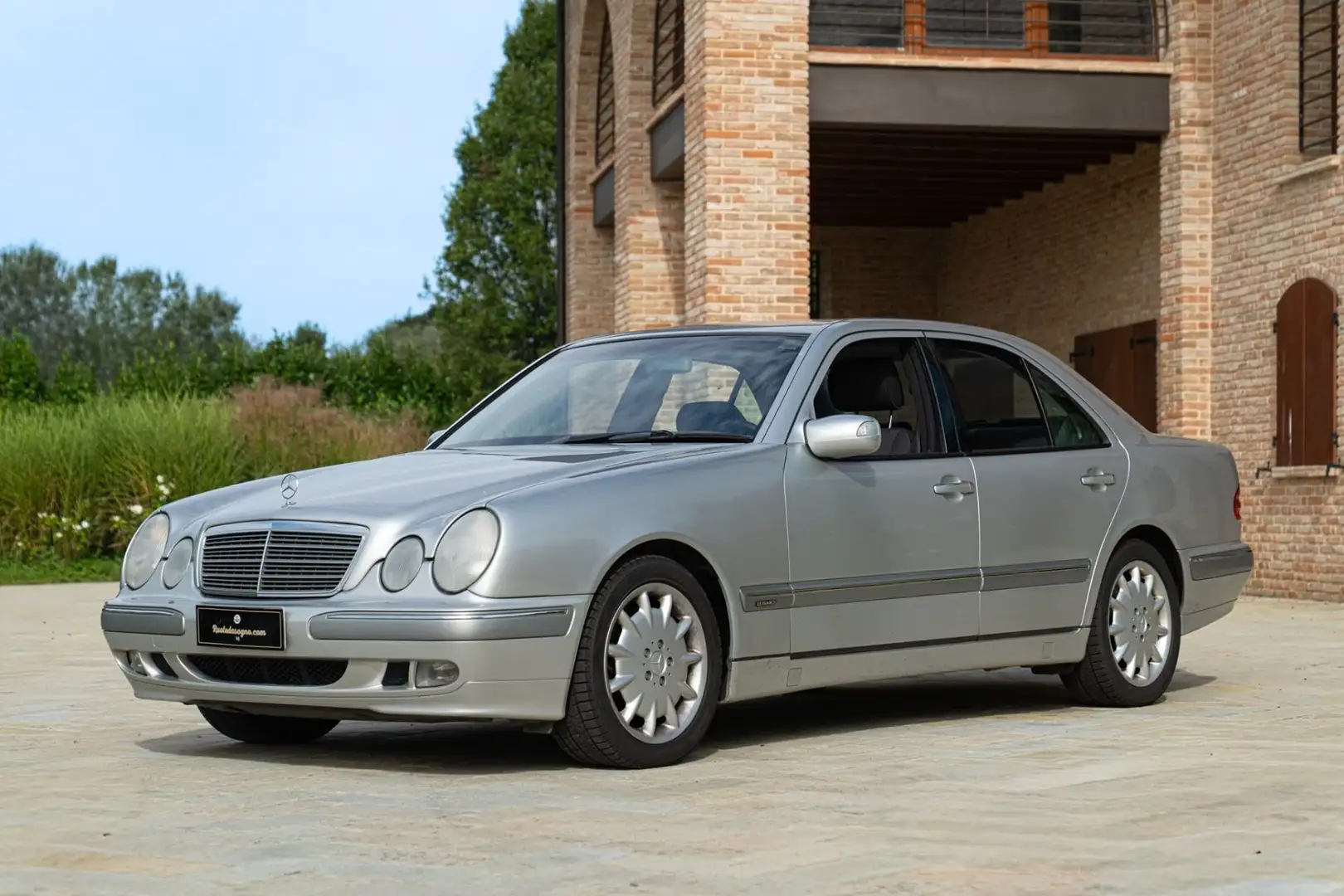 Mercedes-Benz E 430 V8 Gris - 1