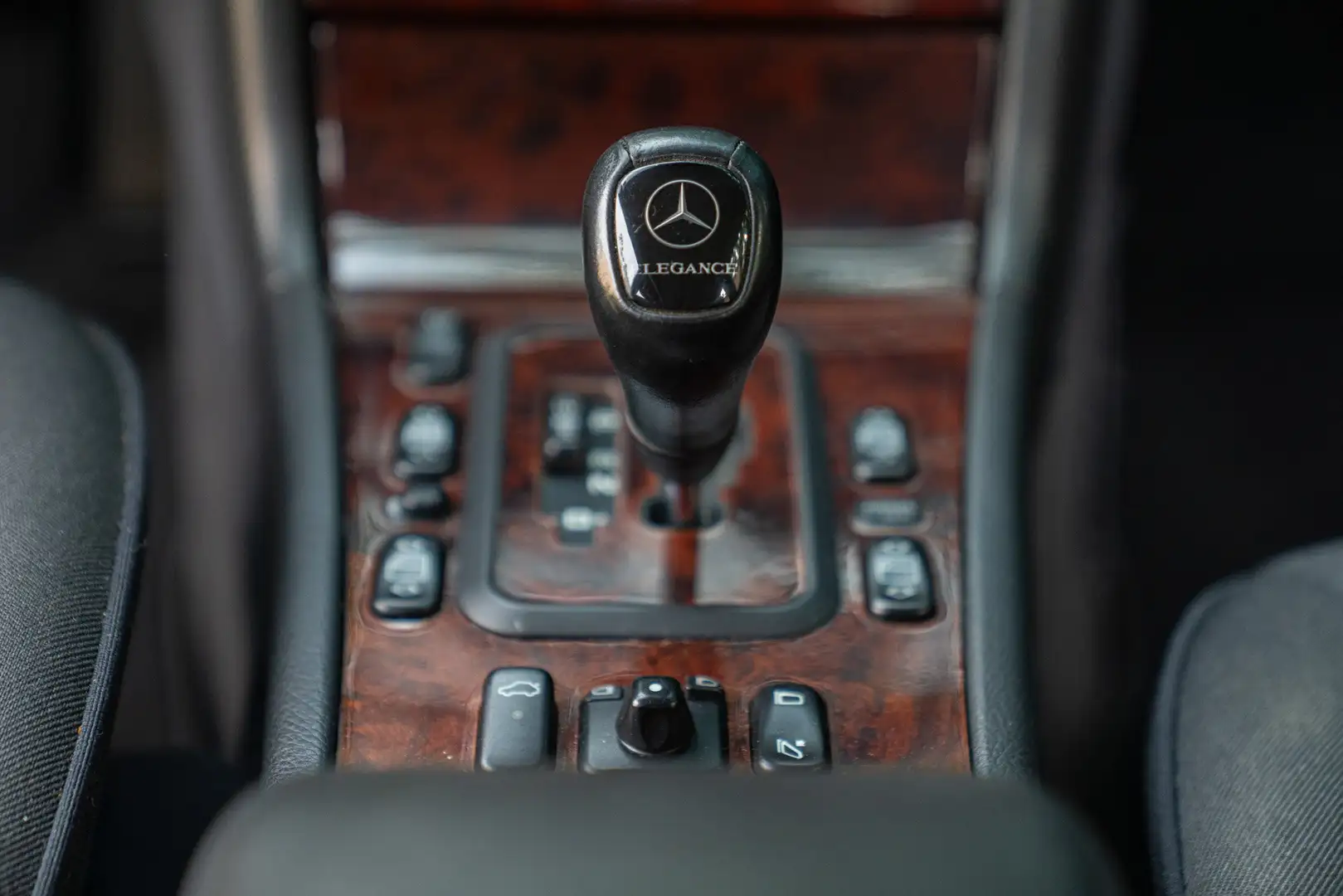 Mercedes-Benz E 430 V8 Gris - 2
