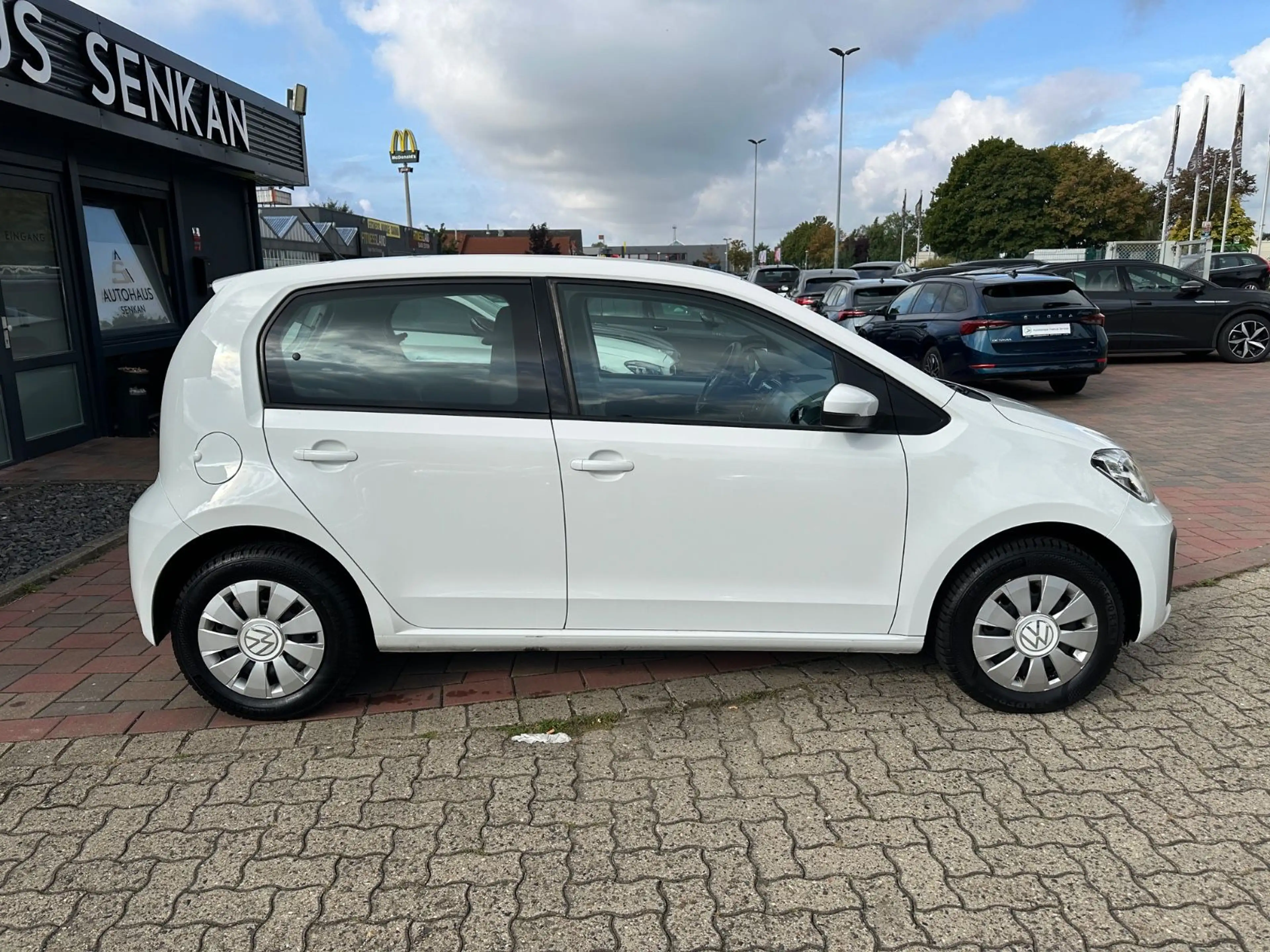 Volkswagen up! move up 1.0 MPI *4-TÜREN*SHZ*KLIMA*DAB+ — photo 9