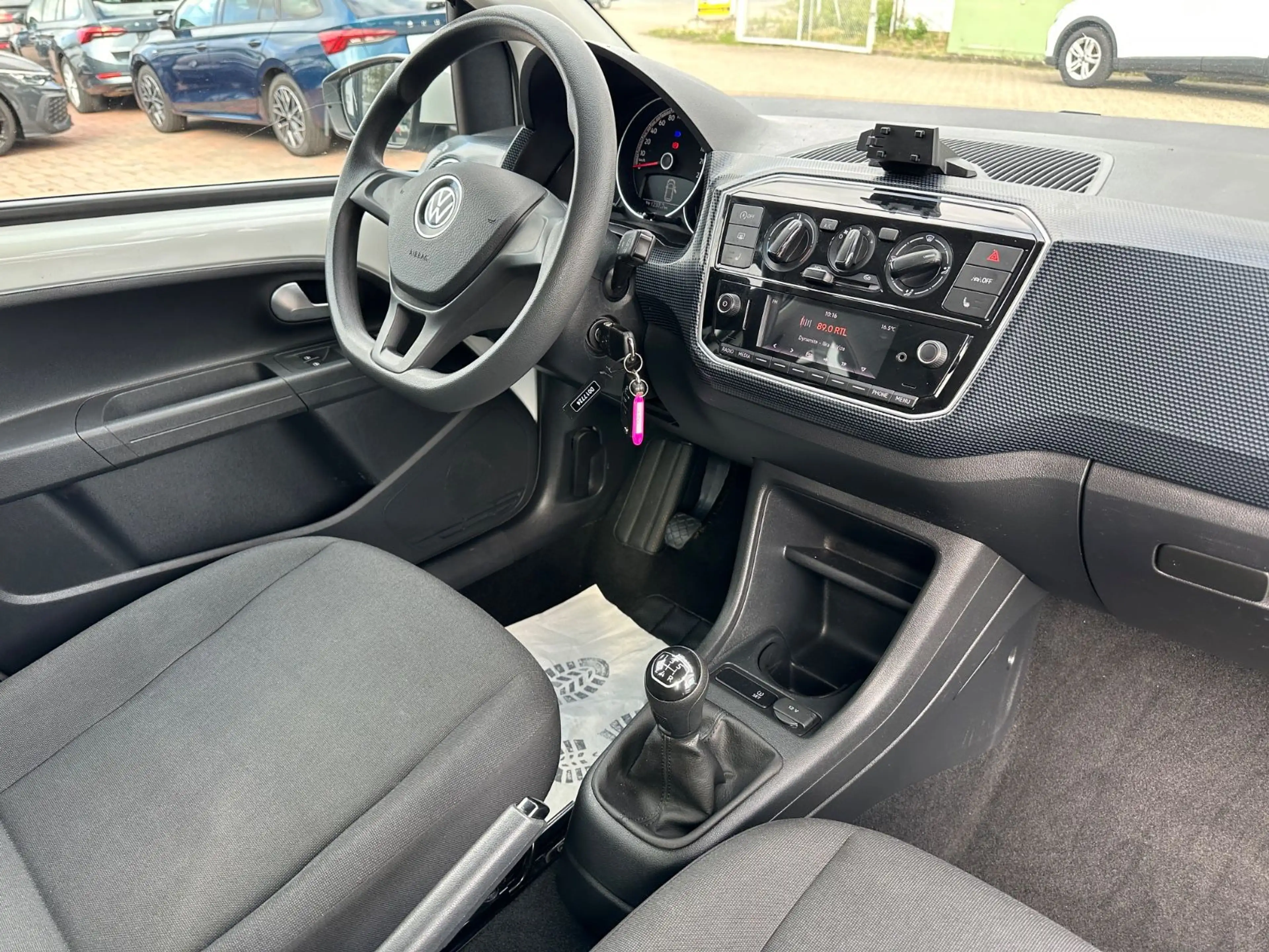 Volkswagen up! move up 1.0 MPI *4-TÜREN*SHZ*KLIMA*DAB+ — photo 15