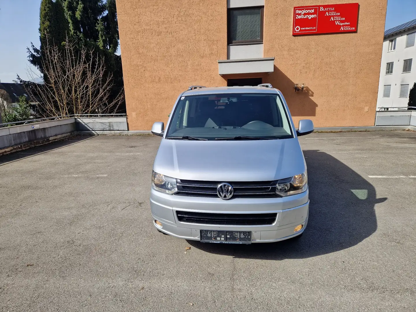 Volkswagen T5 Caravelle Lang Trendline - 2