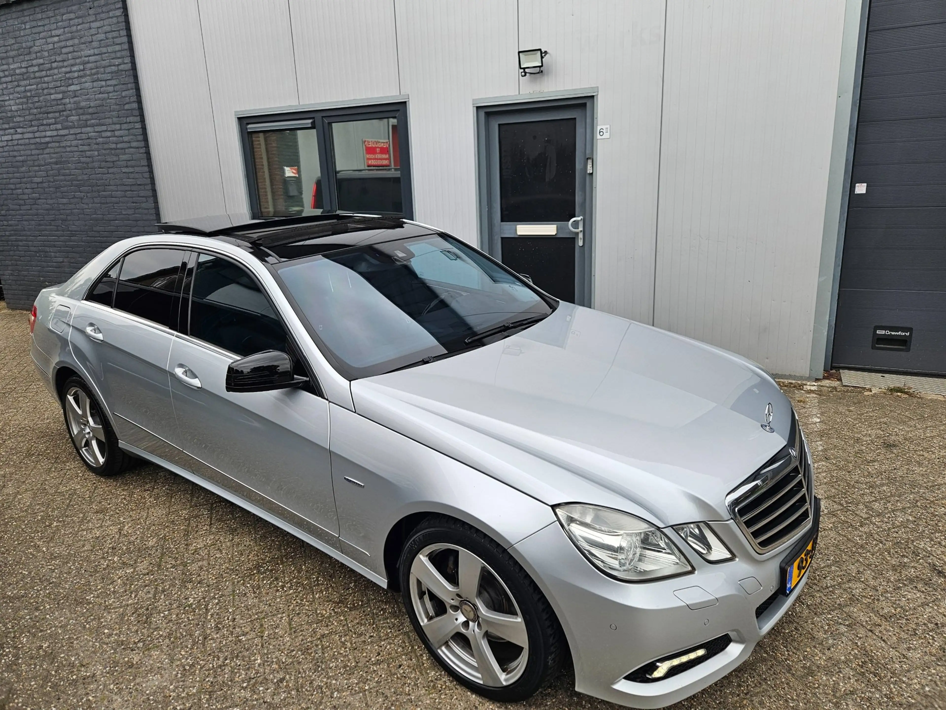 Mercedes-Benz E 350 CGI Avantgarde |Night view assist — photo 3