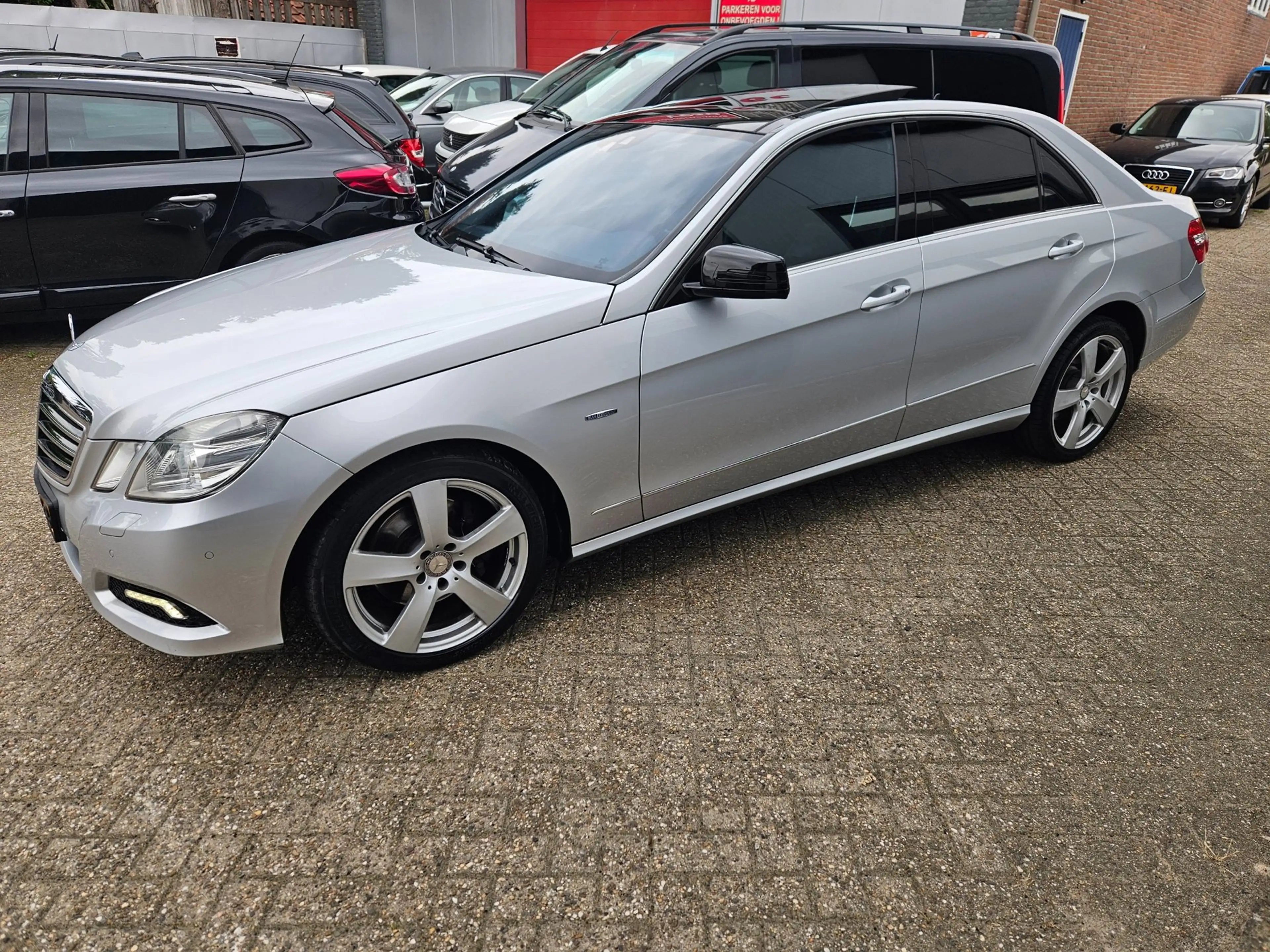 Mercedes-Benz E 350 CGI Avantgarde |Night view assist — photo 4