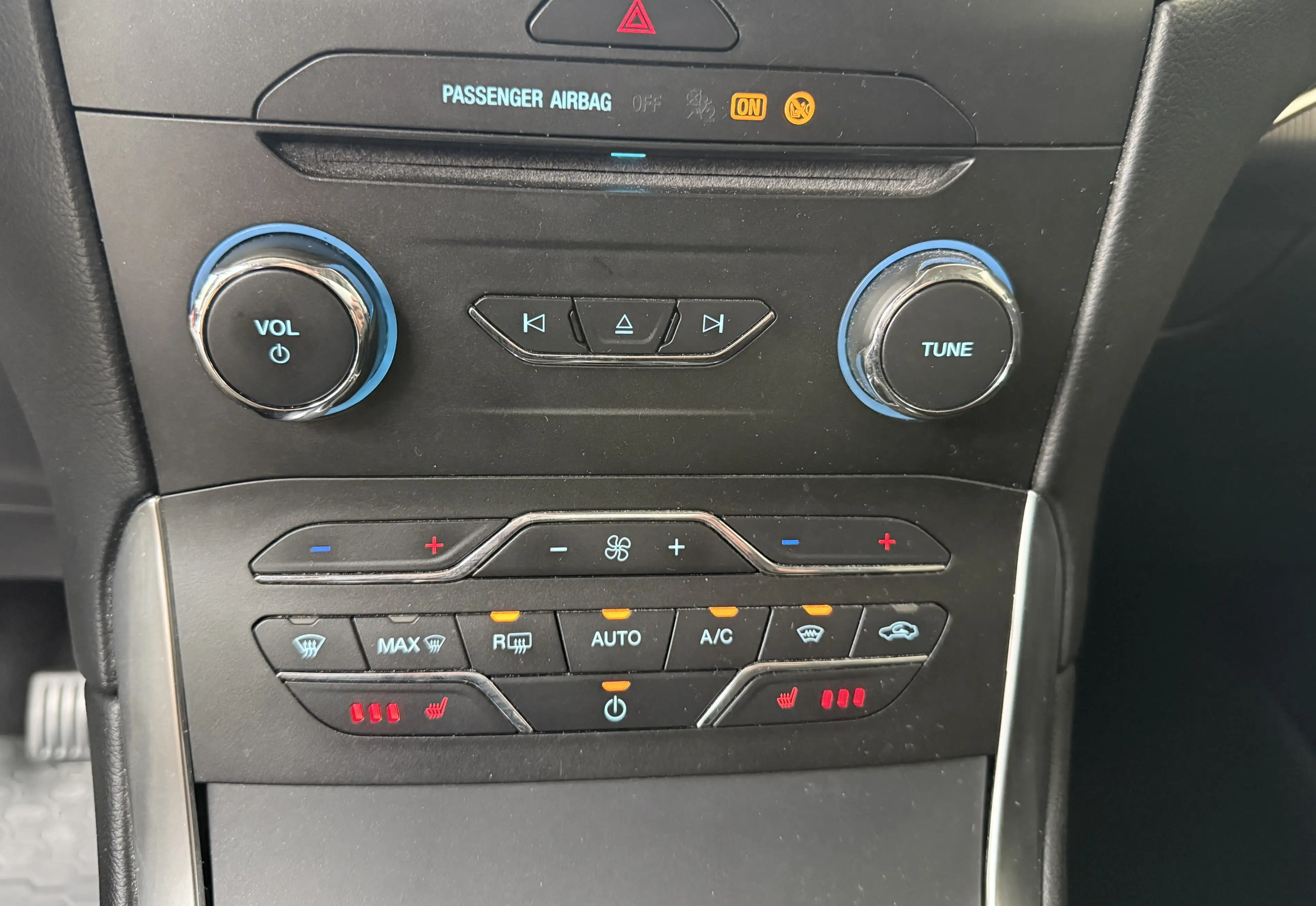 Ford Galaxy Titanium 7-Sitzer Kamera Keyless SHZ Navi — photo 14