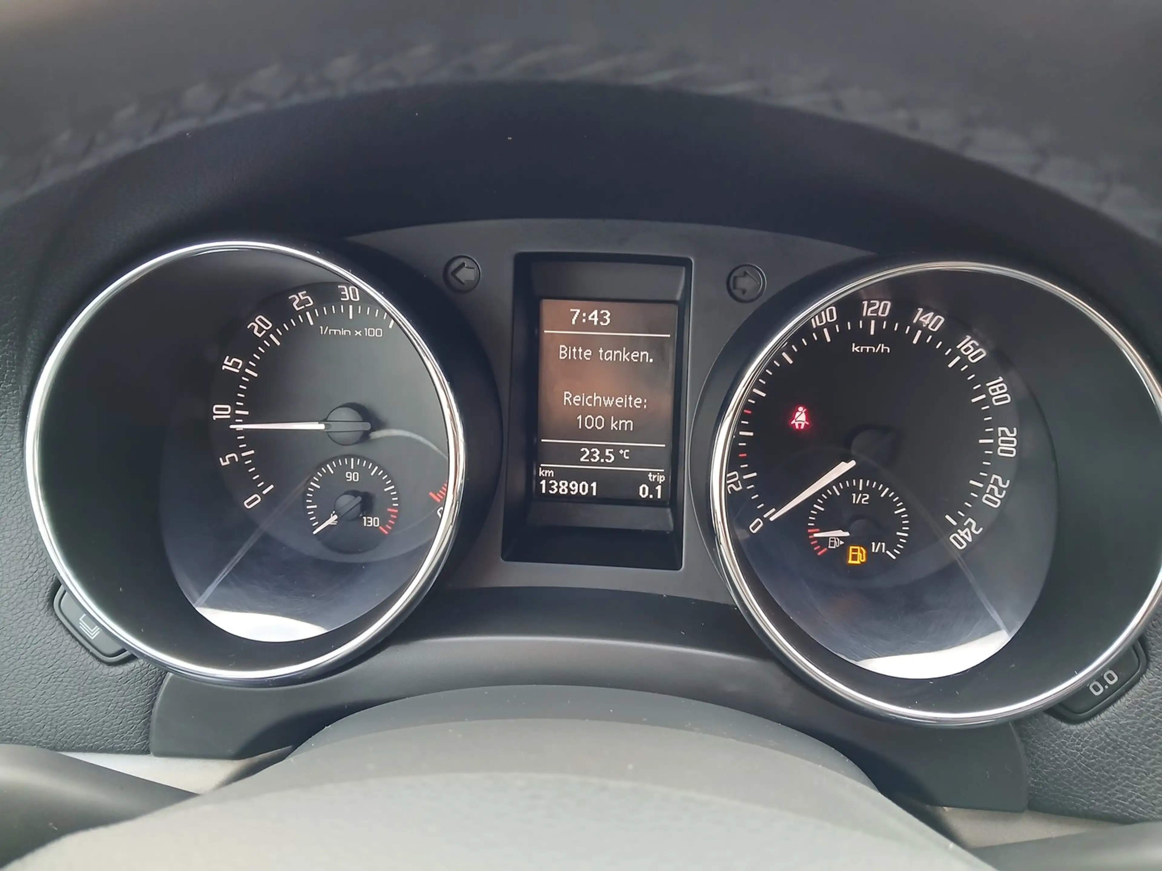 Skoda Yeti 4x4 Style TDI SCR — photo 15