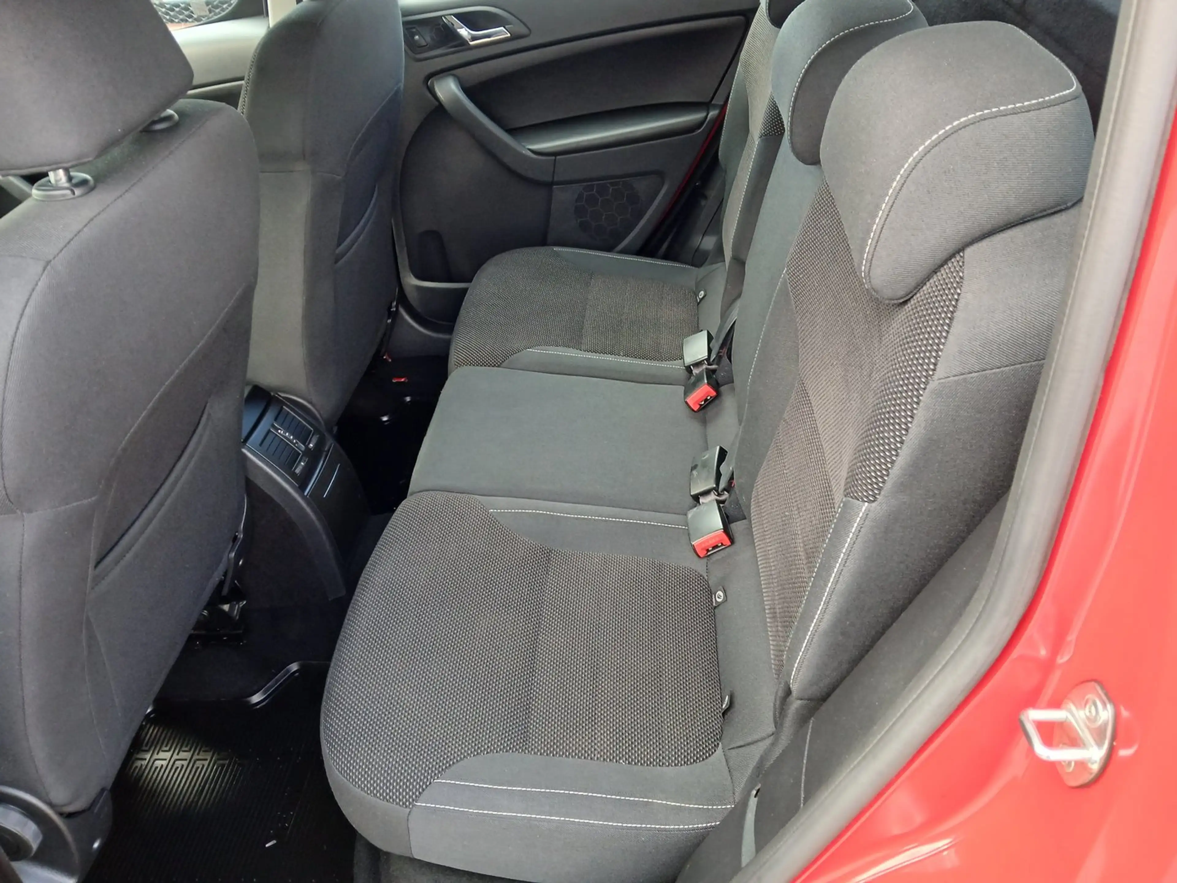 Skoda Yeti 4x4 Style TDI SCR — photo 11