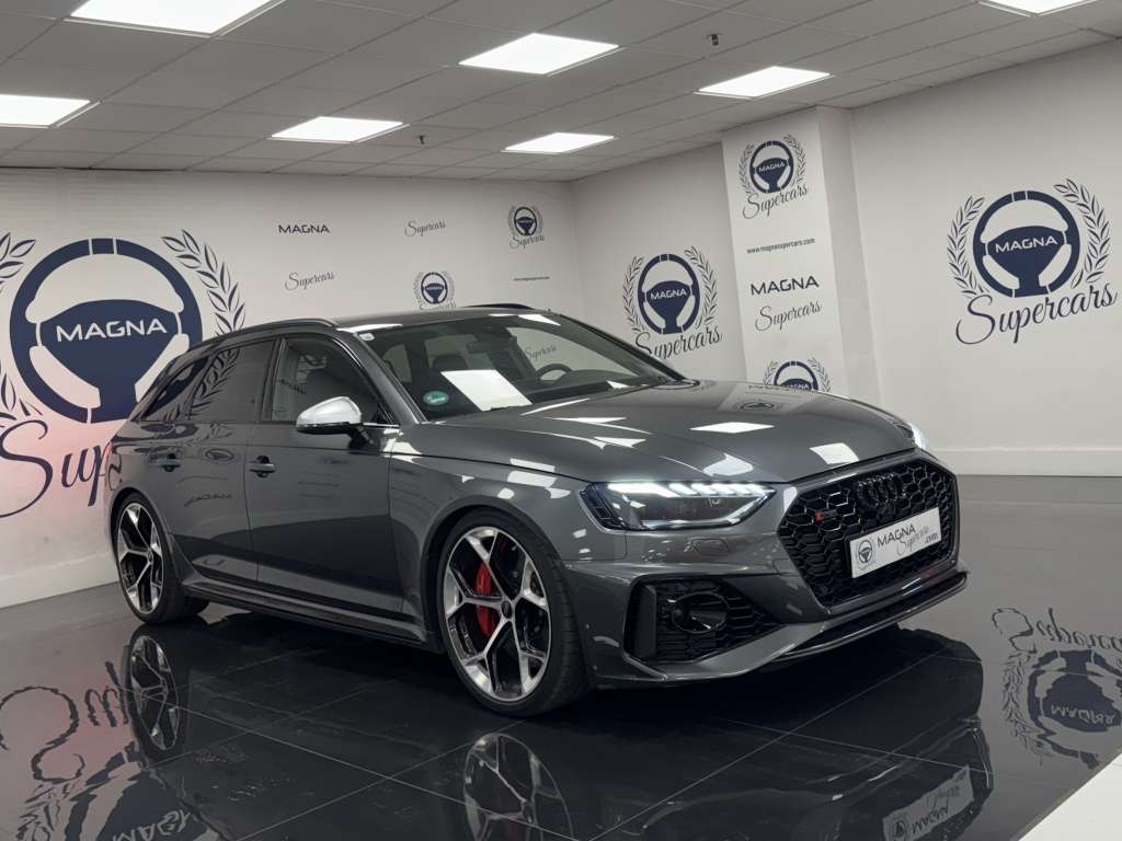 Audi RS4 Avant TFSI Competition plus quattro tiptronic - foto 1