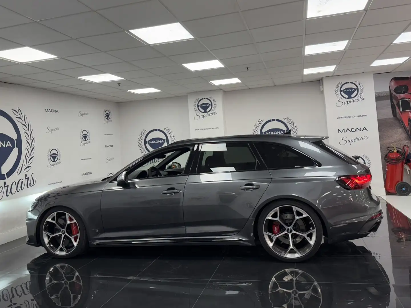 Audi RS4 Avant TFSI Competition plus quattro tiptronic Gris - 2
