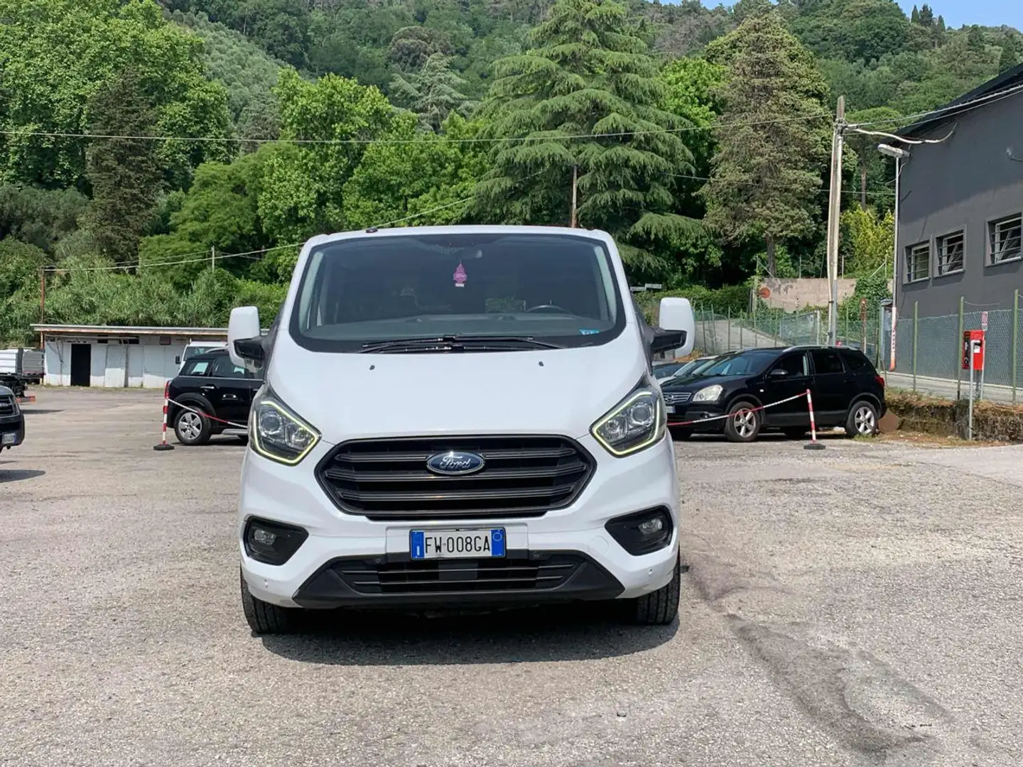 Ford Transit Custom 320 2.0 TDCi 130 PC Furgone Trend Blanc - 1