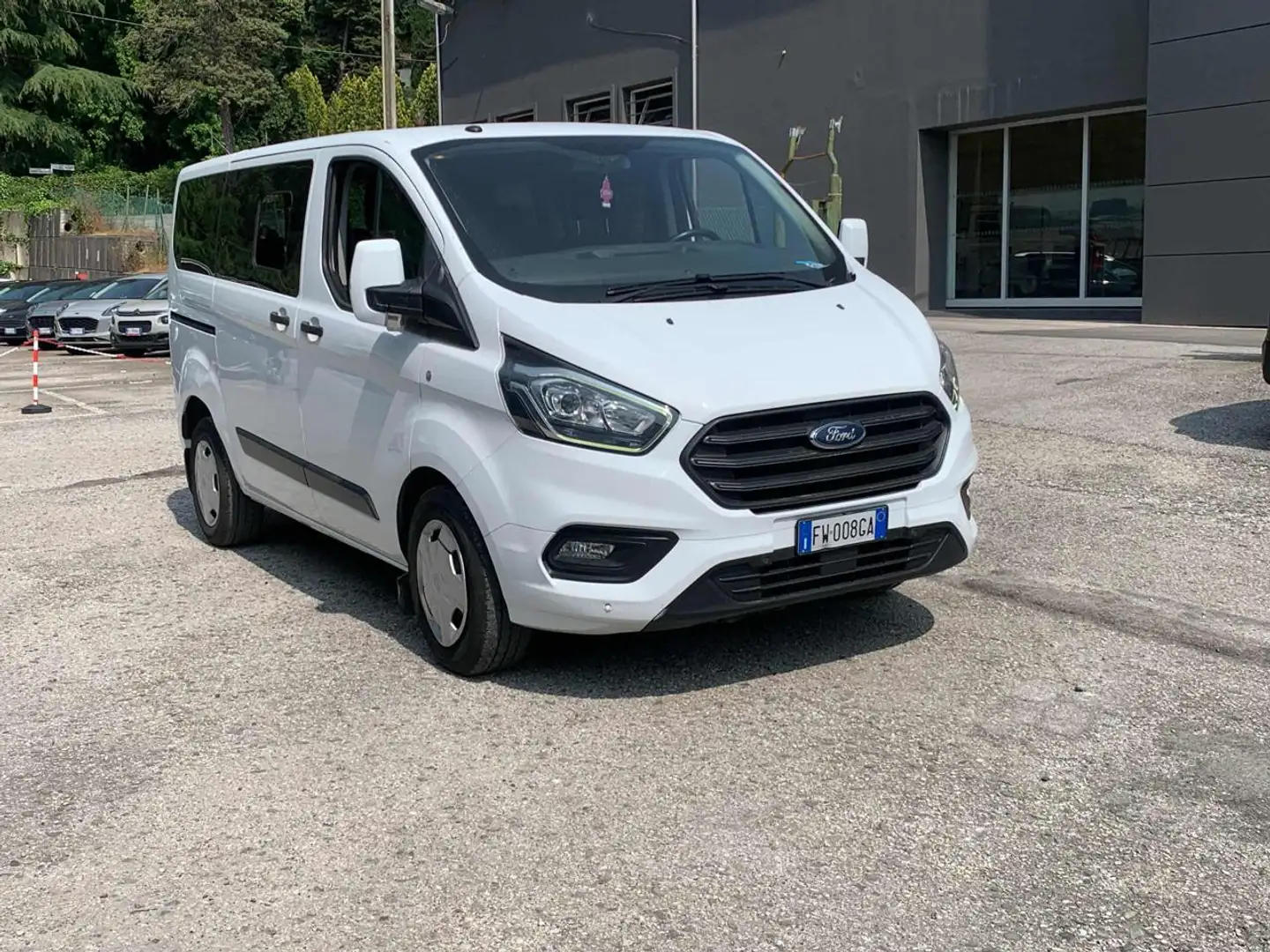 Ford Transit Custom 320 2.0 TDCi 130 PC Furgone Trend Blanc - 2