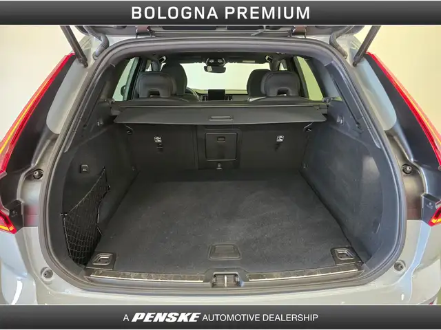 Volvo XC60 view 10