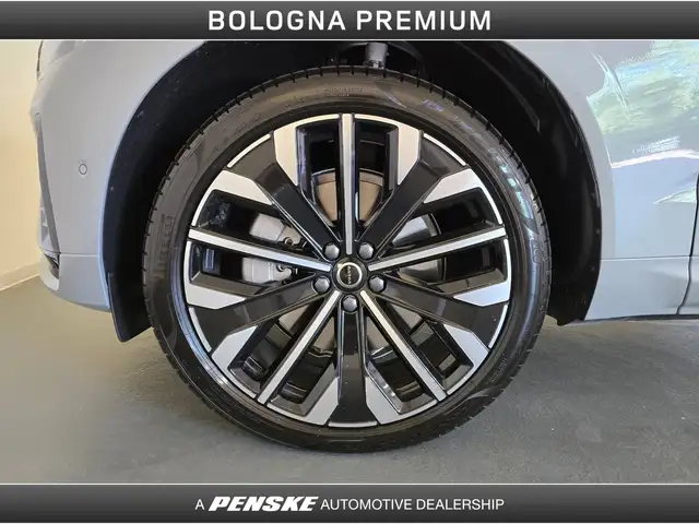 Volvo XC60 view 9