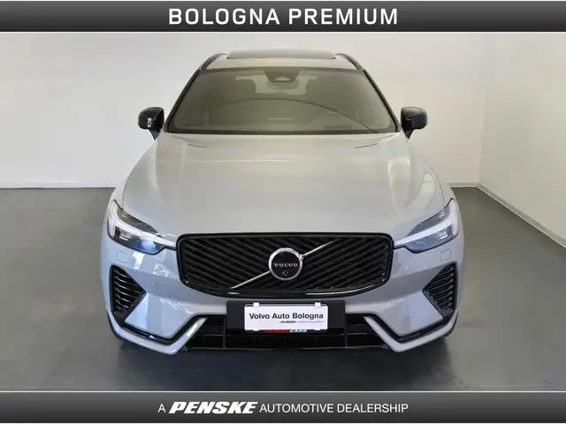 Volvo XC60 view 8