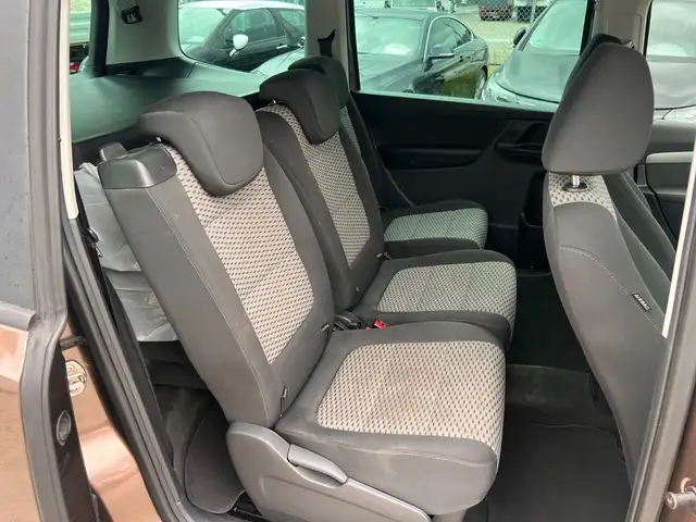 Volkswagen Sharan view 12