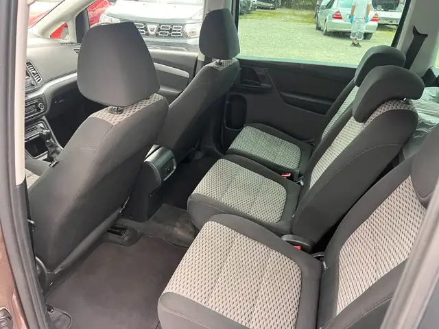 Volkswagen Sharan view 13