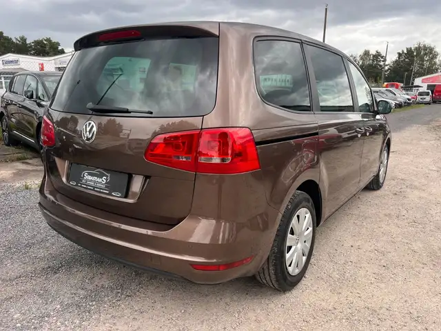 Volkswagen Sharan view 4