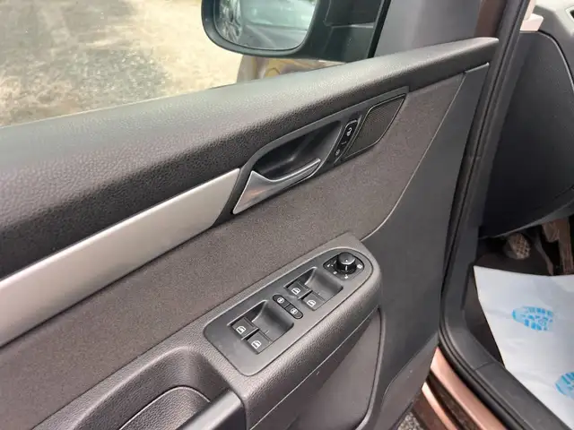 Volkswagen Sharan view 15