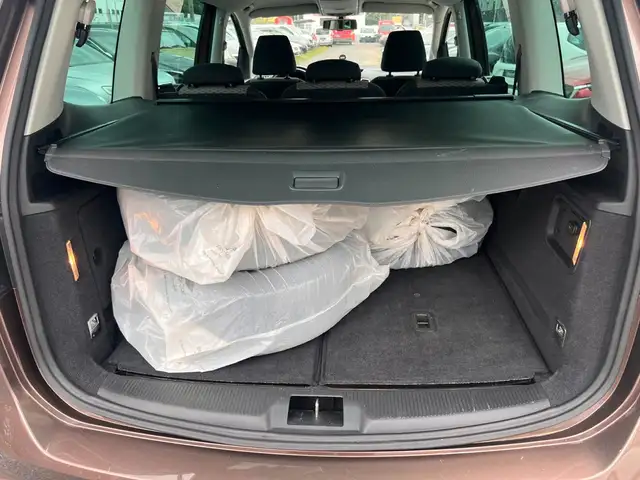 Volkswagen Sharan view 8