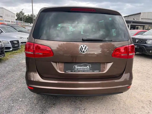 Volkswagen Sharan view 5