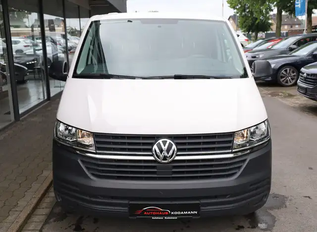 Volkswagen Transporter view 2