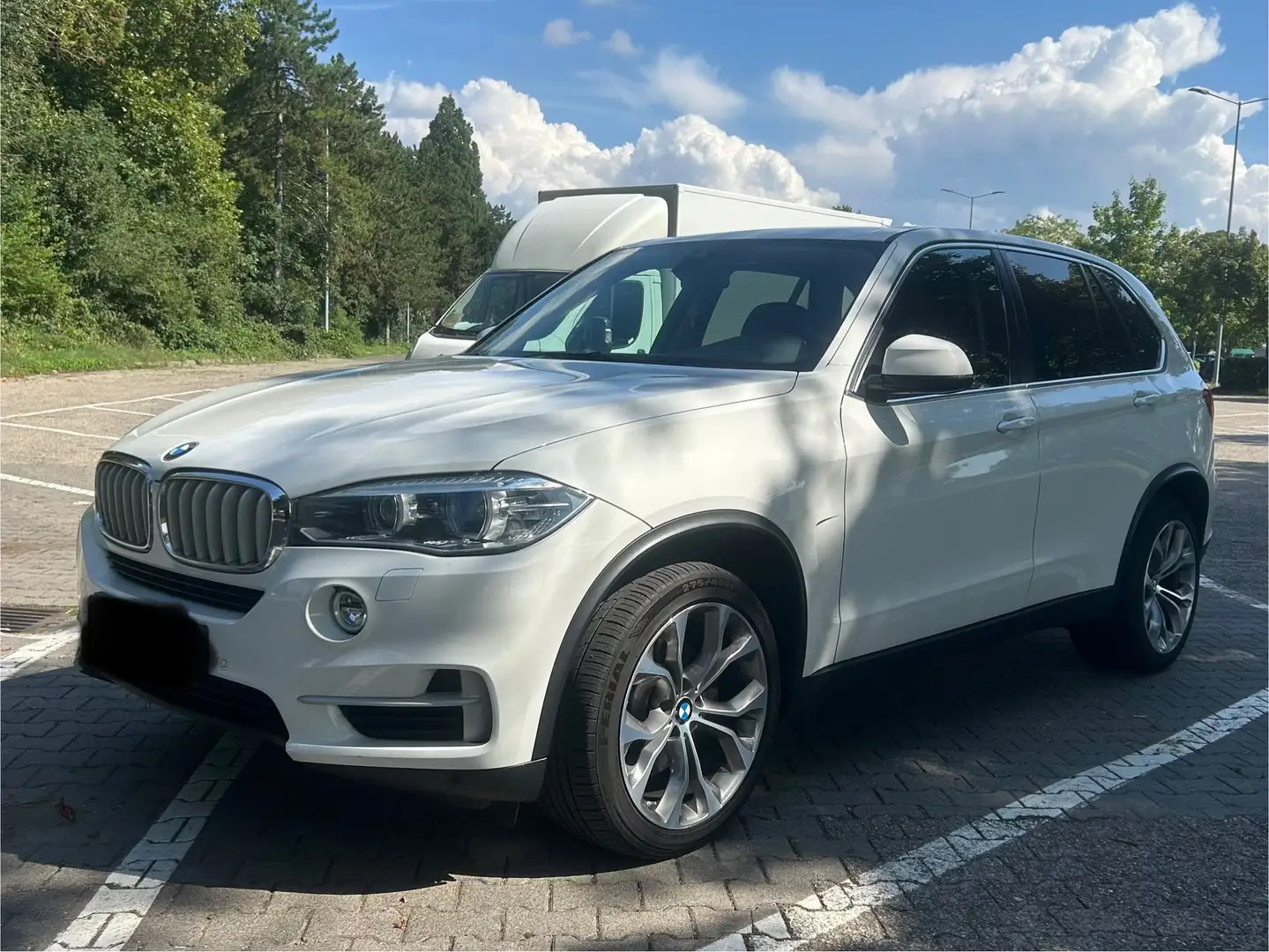 BMW X5 xDrive 40d ACC/8-fach Bereifung/4-Zonen Klima Blanc - 1