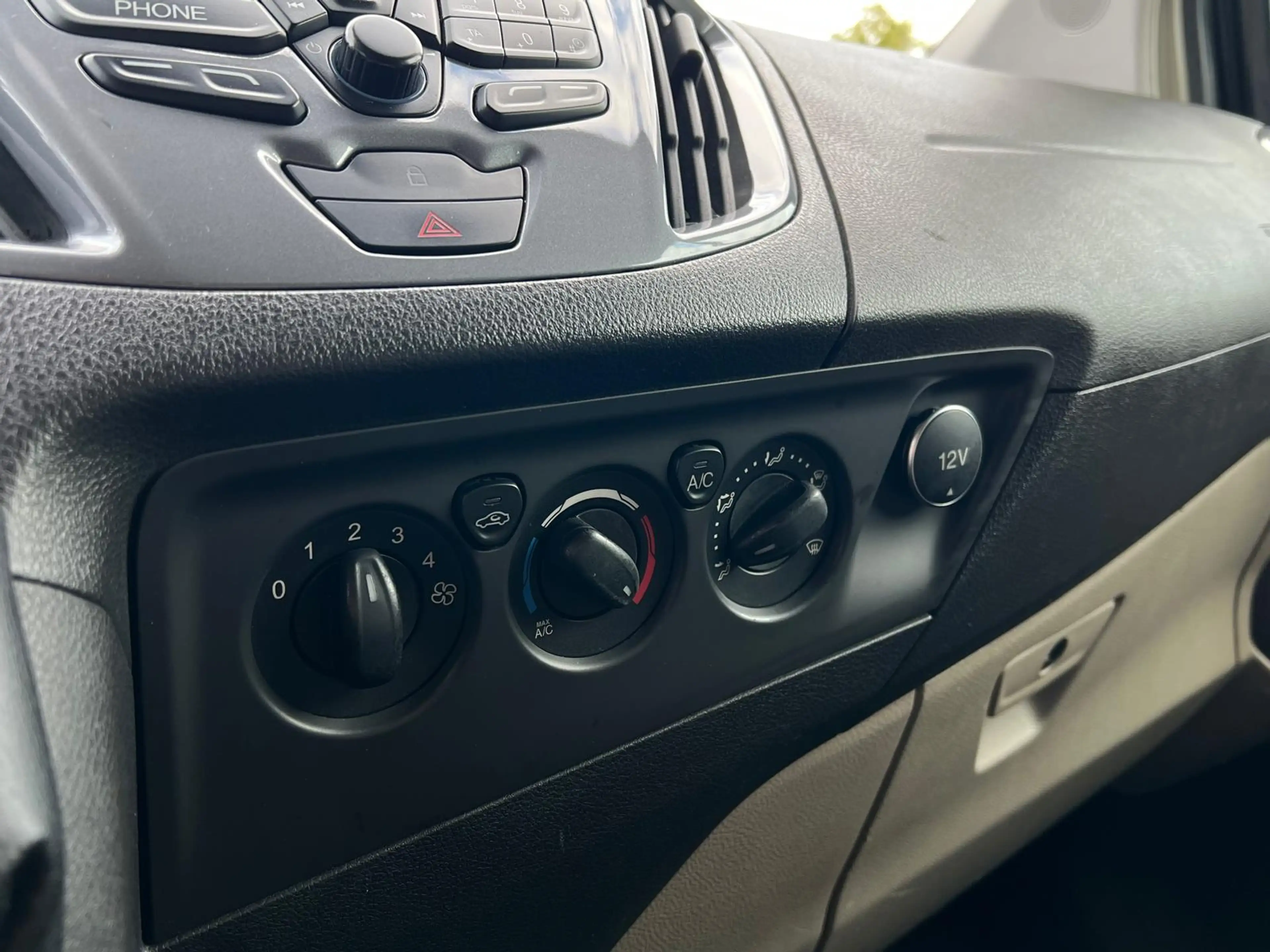 Ford Transit Custom 290 2.2 TDCI L2H1 Limited DC 6p. Export only  Wha — photo 13